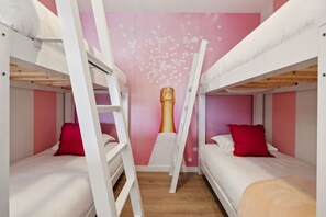 2 bedrooms, desk, iron/ironing board, travel cot