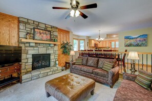 Condo, Multiple Beds, Pool Access, Mountain View (Chetola: Berkshires 3) | Living area - Chetola: Berkshires 3 (Blowing Rock)