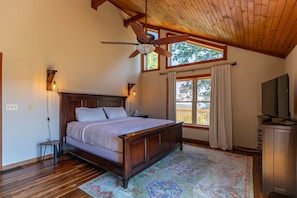 House, Multiple Beds, Hot Tub, Mountain View (Grandview Getaway) | 5 bedrooms, individually decorated, individually furnished, bed sheets - Grandview Getaway (Deep Gap)