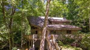 Exterior - Gait to Paradise (Boone)