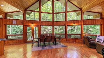 House, Multiple Beds, Hot Tub, Mountain View (Gait to Paradise) | Interior
