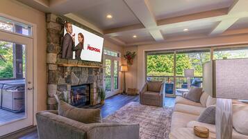 House, Multiple Beds, Hot Tub, Mountain View (Natures Blessings at Elk Creek) | Living area | Fireplace