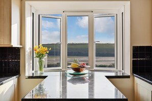 Interior - Idyllic house located on the Gannel Estuary with a few minutes walk to the beach (Newquay)