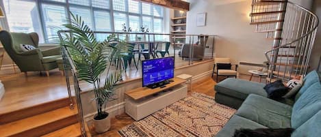 Televisie en een kantoor