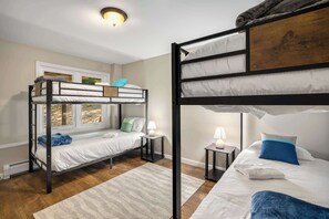 5 bedrooms, WiFi, bed sheets