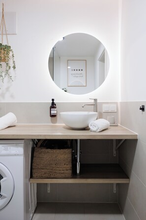 Apartment, Garden View | Bathroom - BOHO Studio - Augarten City Apartment (Vienna)