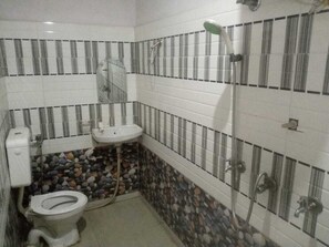 Executive Room | Bathroom | Shower, soap