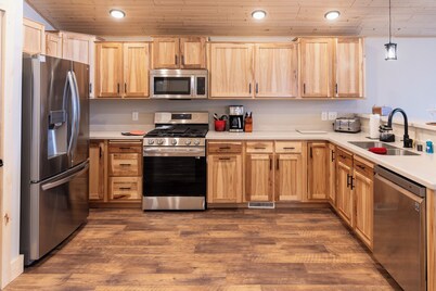 NEW Construction Lake House with Paddle Boards, Kayaks, Shuffleboard & More!