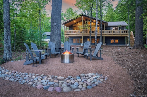 NEW Construction Lake House with Paddle Boards, Kayaks, Shuffleboard & More!