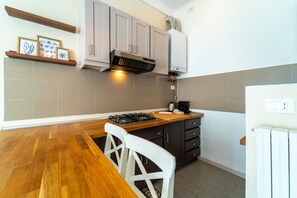 Apartment, Balkon, Stadtblick | Eigene Küche | Wasserkocher