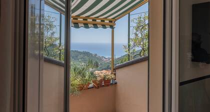 Emma House, Terrace and Sea View, Moneglia