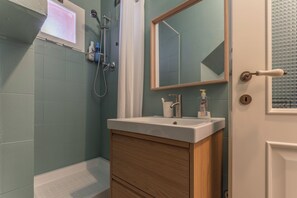Bathroom - Emma House, Terrace and Sea View, Moneglia (Moneglia)