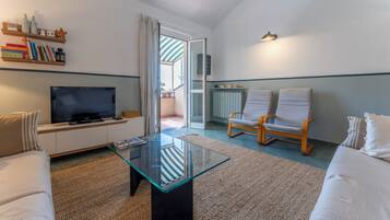 House, Balcony, Hill View | Living area | 32-inch Smart TV with cable channels