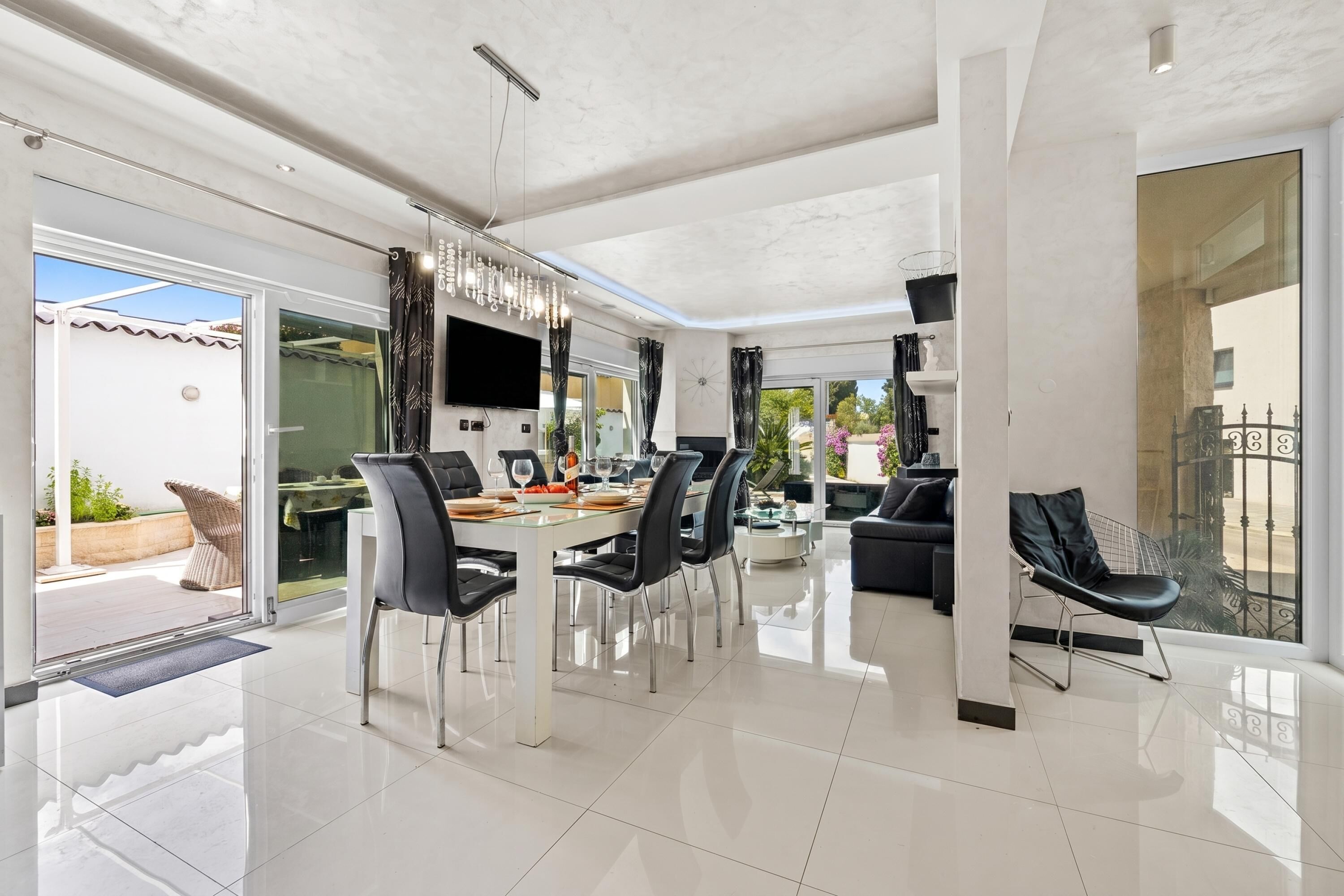 Biệt thự trăng mật, nhiều phòng ngủ (Villa Bianco Nero) | Khu ăn uống