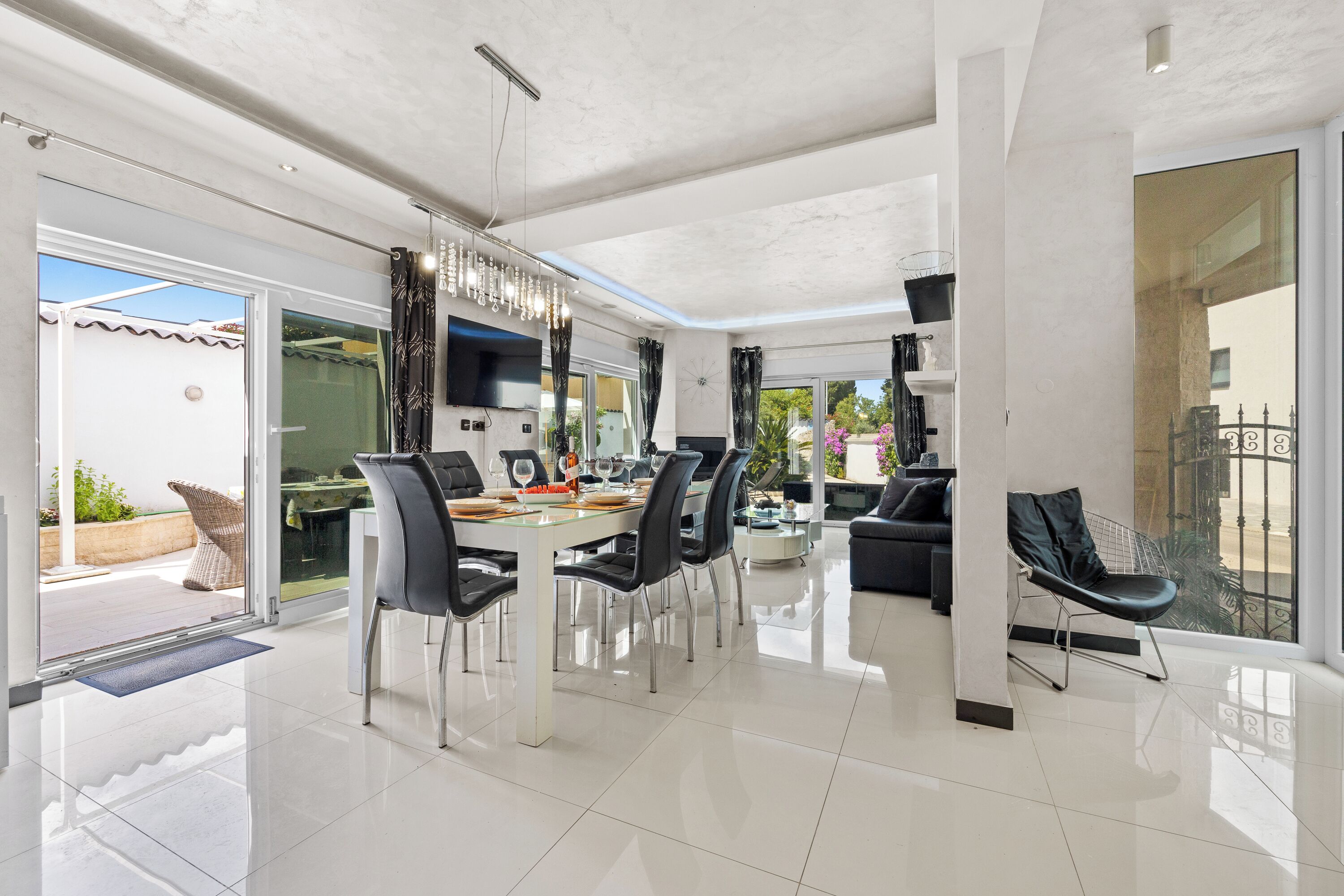 Vila lua de mel, vários quartos (Villa Bianco Nero) | Opções para refeição
