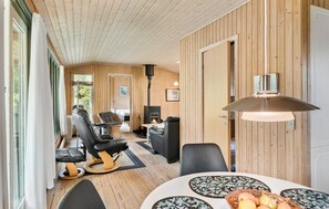 Dining - Cozy home in Dannemare with WiFi (Dannemare)