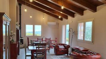 Villa, fumatori | 6 camere