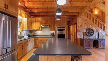 Cabin, Multiple Beds, Hot Tub, Mountain View (Grand Vista Lodge) | Private kitchen | Coffee/tea maker