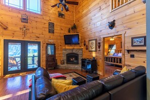 Living area - Porridge Pot (Marion)