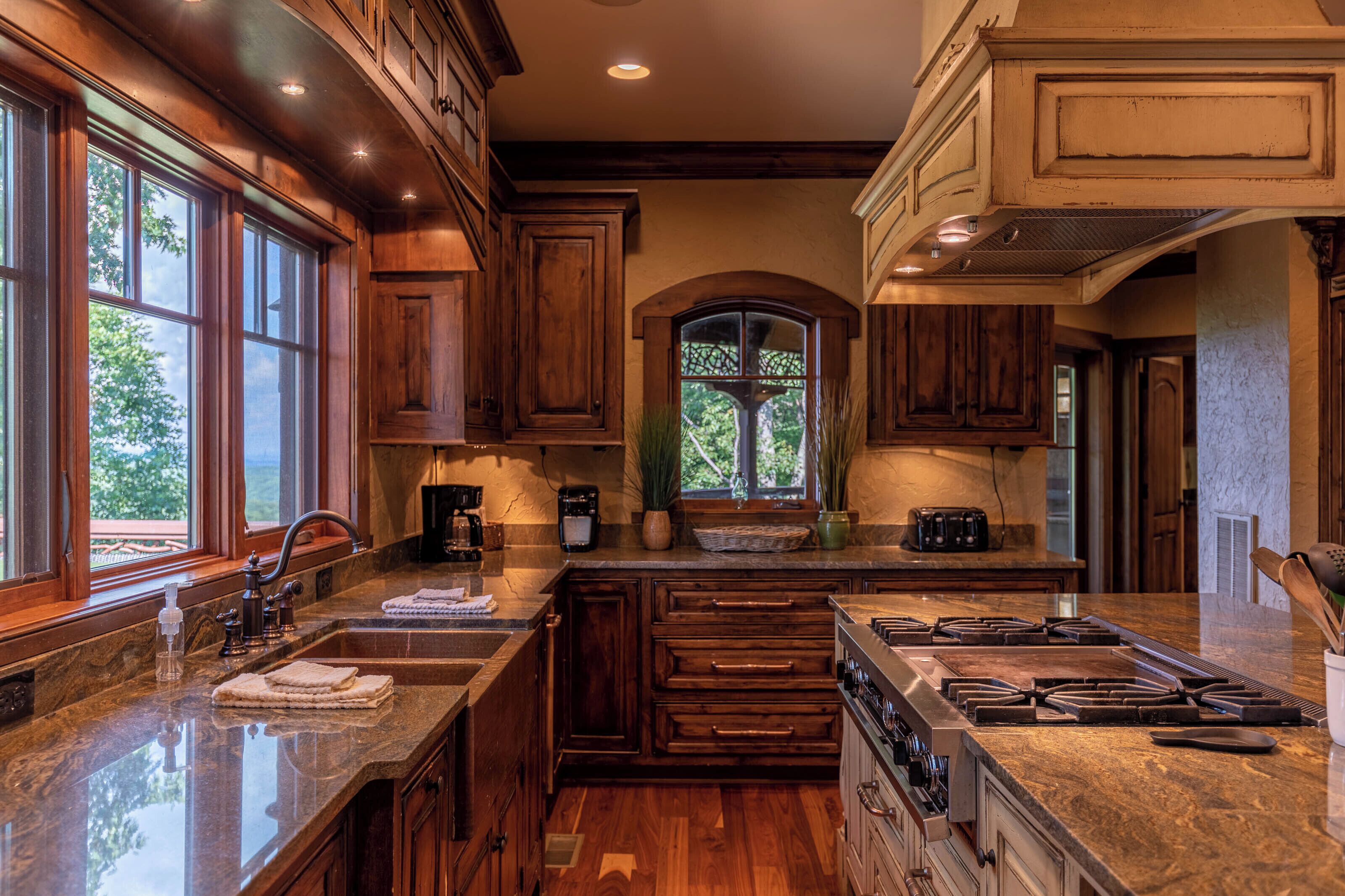 House, Multiple Beds, Patio, Mountain View (Adirondack) | Private kitchen