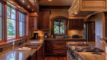 House, Multiple Beds, Patio, Mountain View (Adirondack) | Private kitchen