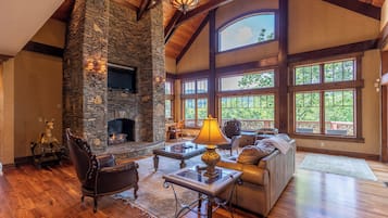 House, Multiple Beds, Patio, Mountain View (Adirondack) | Interior