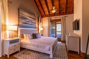 1 habitación, decoración personalizada y muebles diferentes