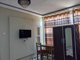 Iron/ironing board, free WiFi