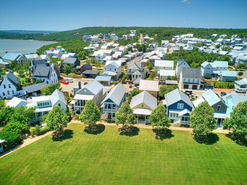 Porches on the Park S