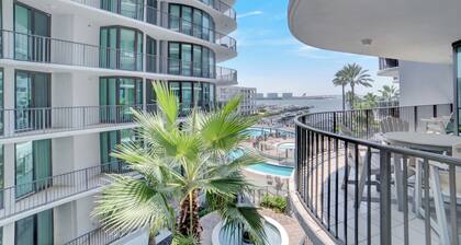 Lighthouse on the Bay 2310 by Liquid Life