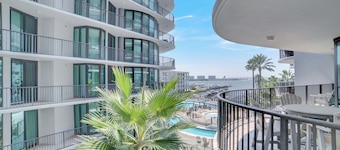 Lighthouse on the Bay 2310 by Liquid Life