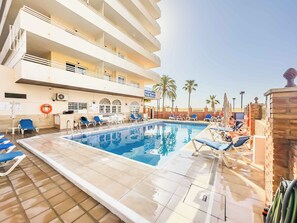 Outdoor pool - 113 - Beachfront Apartment with Amazing Sea Views and Pool in Fuengirola. (Fuengirola)