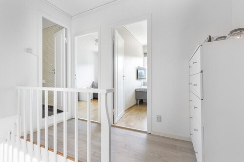 Best View in Bergen - Stylish Apartment With Free Parking Near the City Centre