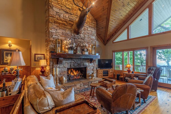 獨棟房屋, 多張床, 熱水浴缸, 山景 (The Boulders) | 起居區 | 壁爐