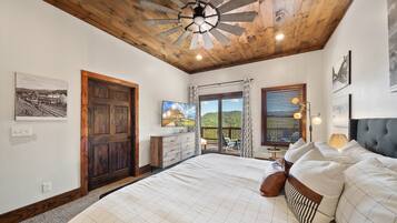 6 bedrooms, individually decorated, individually furnished, bed sheets