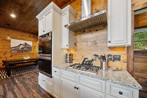 Cabin, Multiple Beds, Hot Tub, Mountain View (Cranberry View Lodge) | Private kitchen | Coffee/tea maker - Cranberry View Lodge (Newland)