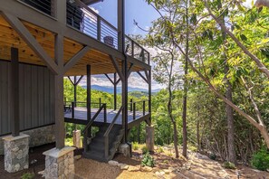 Property grounds - Bucks and Bunnies at Eagles Nest (Elk Park)