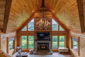House, Multiple Beds, Patio, Mountain View (Mountain Range Retreat) | Interior - Mountain Range Retreat (Vilas)