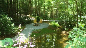 House, 1 King Bed, Hot Tub, Mountain View (Monkey Business) | View from room