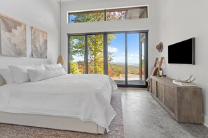 2 bedrooms, individually decorated, individually furnished, bed sheets - Lost Ridge (Lenoir)