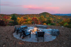 Property grounds - Lost Ridge (Lenoir)