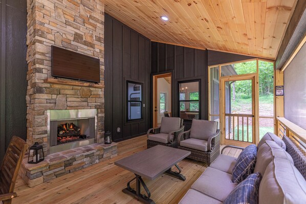 House, Multiple Beds, Patio, Mountain View (Golden Pines at Linville Falls) | Living area - Golden Pines at Linville Falls Mountain Club (Marion)