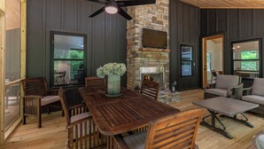 House, Multiple Beds, Patio, Mountain View (Golden Pines at Linville Falls) | Outdoor dining - Golden Pines at Linville Falls Mountain Club (Marion)