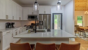 House, Multiple Beds, Patio, Mountain View (Golden Pines at Linville Falls) | Private kitchen - Golden Pines at Linville Falls Mountain Club (Marion)