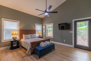 Room - Golden Pines at Linville Falls Mountain Club (Marion)