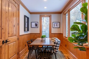 House, Multiple Beds, Patio, Mountain View (Headwaters Hideaway) | Dining - Headwaters Hideaway (Elk Park)
