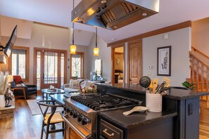 House, Multiple Beds, Patio, Mountain View (Headwaters Hideaway) | Interior - Headwaters Hideaway (Elk Park)