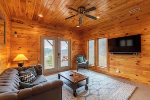 Fireplace - River View Retreat (Boone)