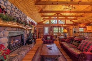 Living area - A Moon River View (Boone)