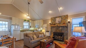 Interior - Linville River Cottage (Newland)